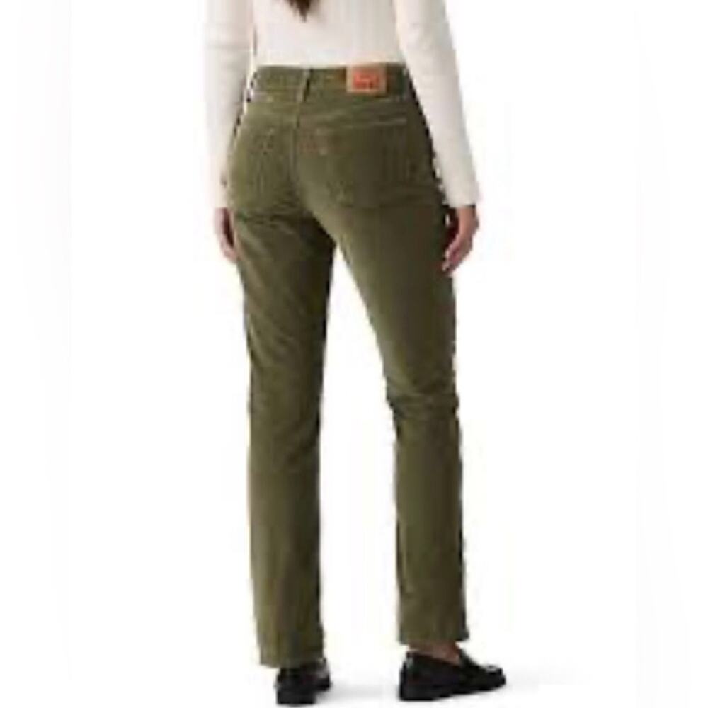 NEW LEVI’S CLASSIC STRAIGHT OLIVE GREEN LIGHTWEIGHT CORDUROY PANTS SZ 8, 29x30